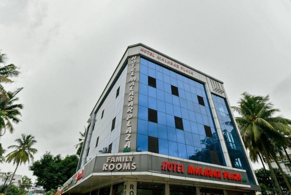 Malabar Plaza Inn Kochi Buitenkant foto