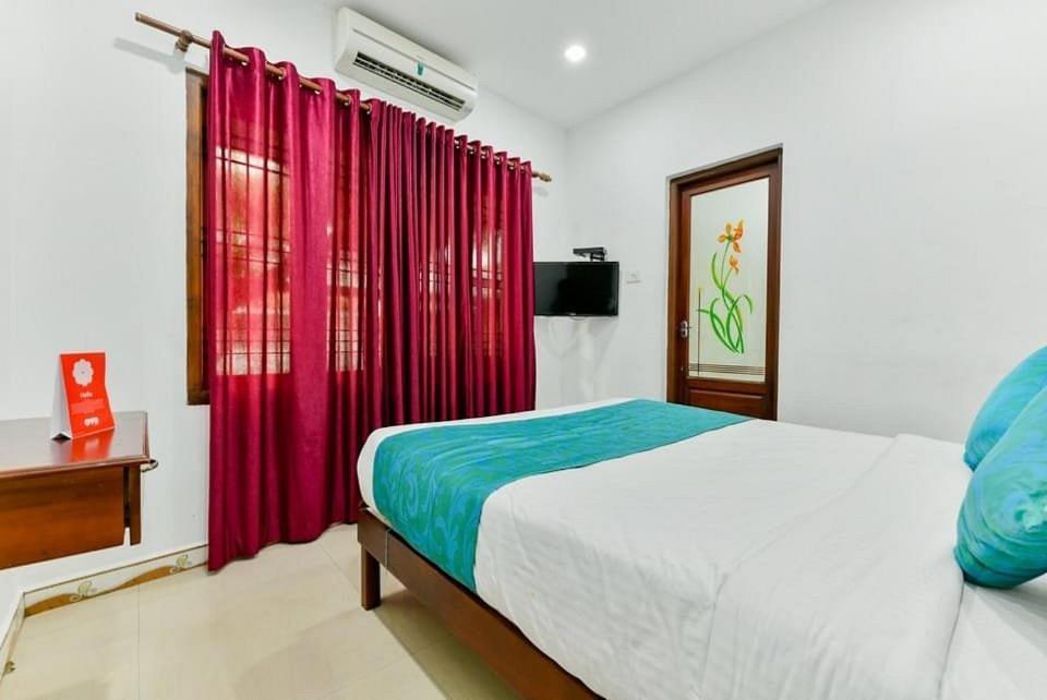 Malabar Plaza Inn Kochi Buitenkant foto